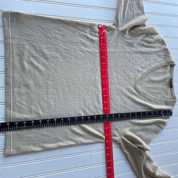 Theory Beige 100% Cashmere V Neck Sweater size M - Picture 8 of 9